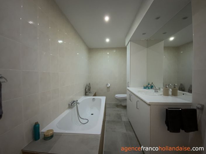 Image No.22-15 Bed House for sale