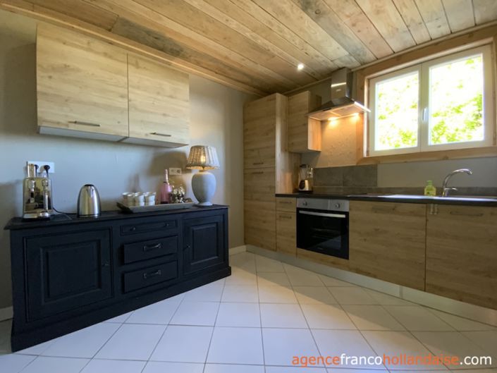 Image No.17-15 Bed House for sale