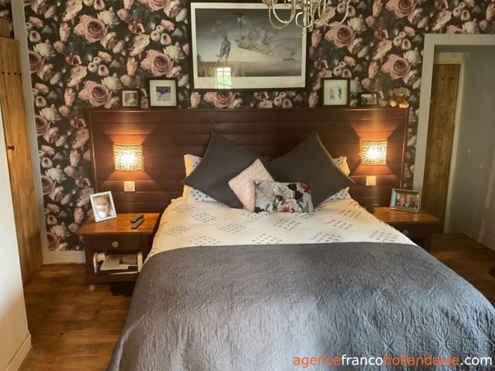 Image No.16-6 Bed House for sale