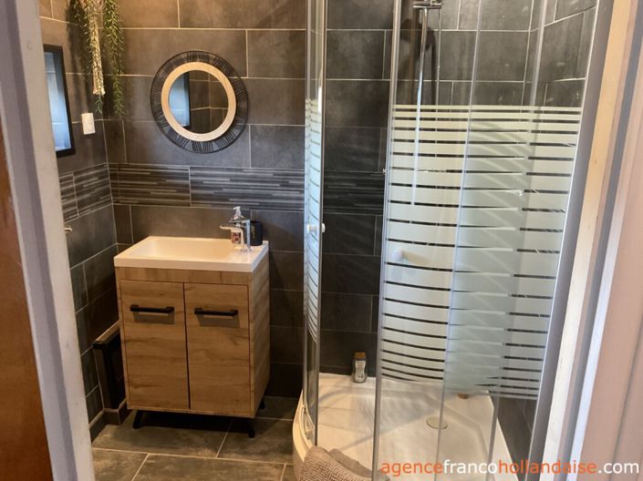 Image No.40-6 Bed House for sale