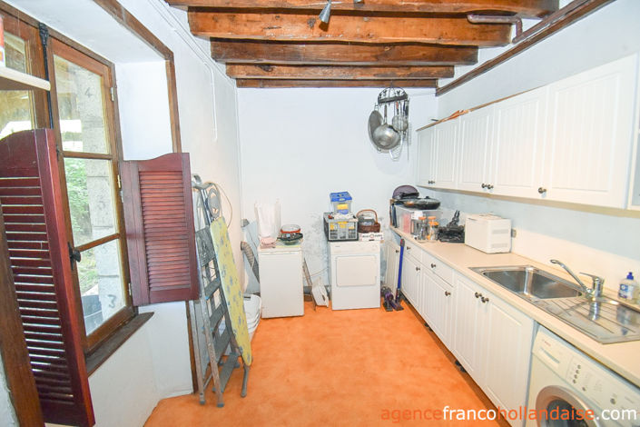 Image No.11-3 Bed House for sale