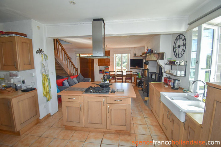 Image No.6-3 Bed House for sale