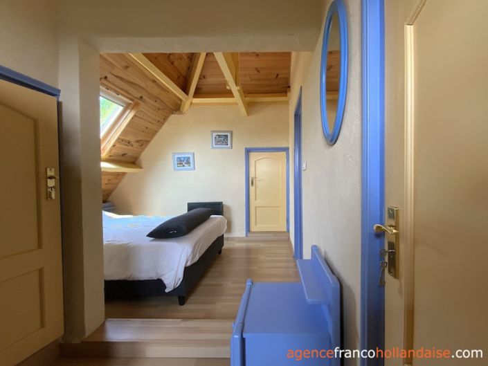 Image No.17-3 Bed House for sale