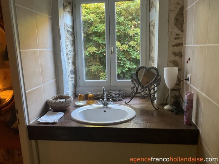 Image No.35-2 Bed House for sale