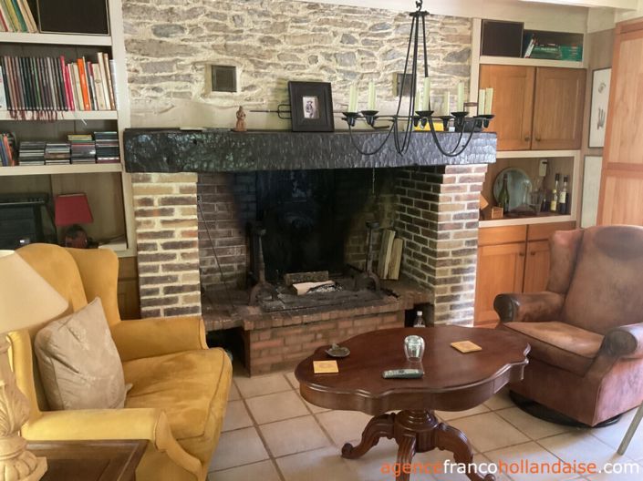 Image No.6-2 Bed House for sale