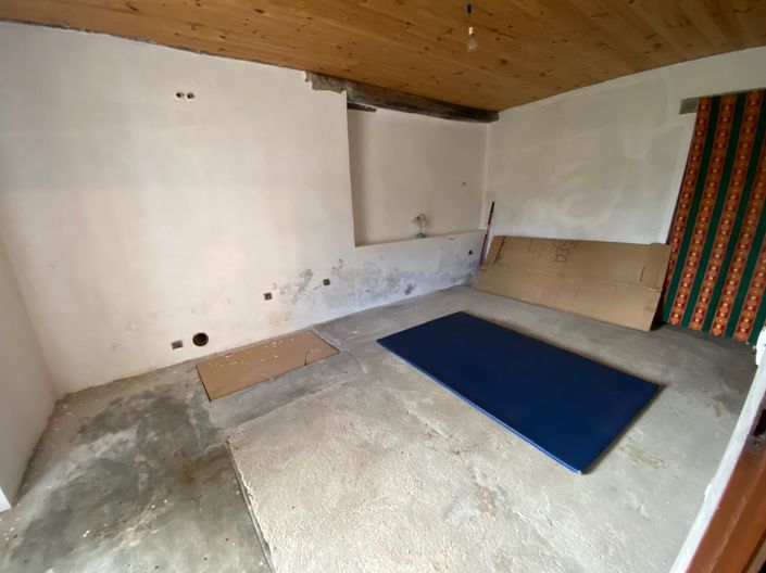 Image No.16-4 Bed Property for sale