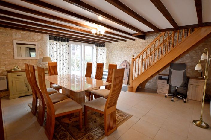 Image No.8-9 Bed Country House for sale