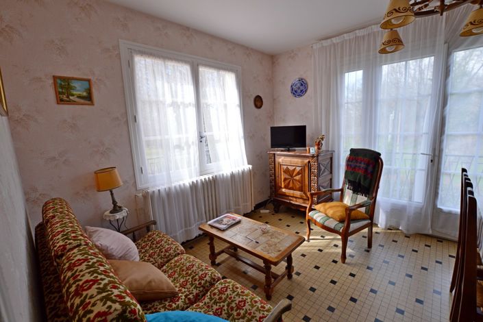 Image No.10-3 Bed Country House for sale