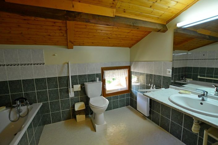 Image No.23-5 Bed Property for sale