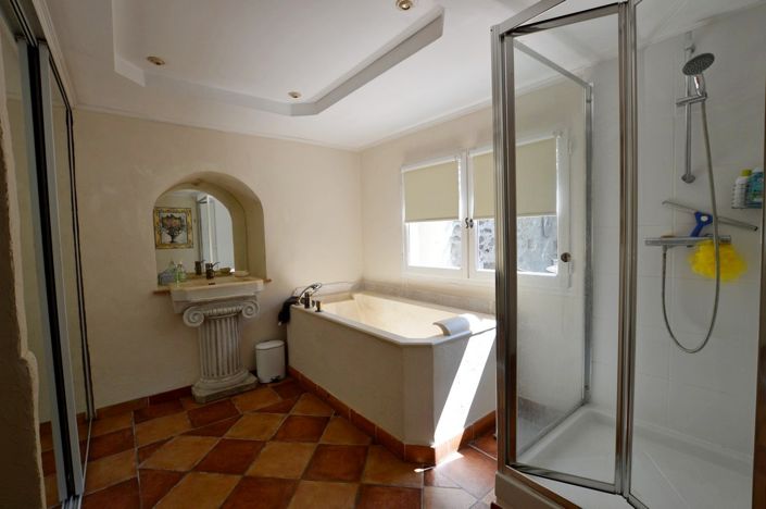 Image No.12-5 Bed Country House for sale