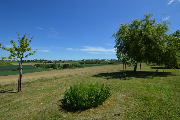 Image No.10-4 Bed Property for sale