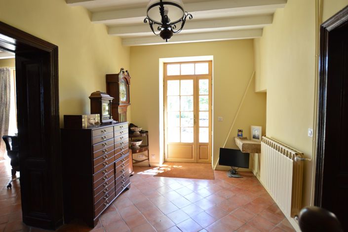 Image No.12-4 Bed Property for sale