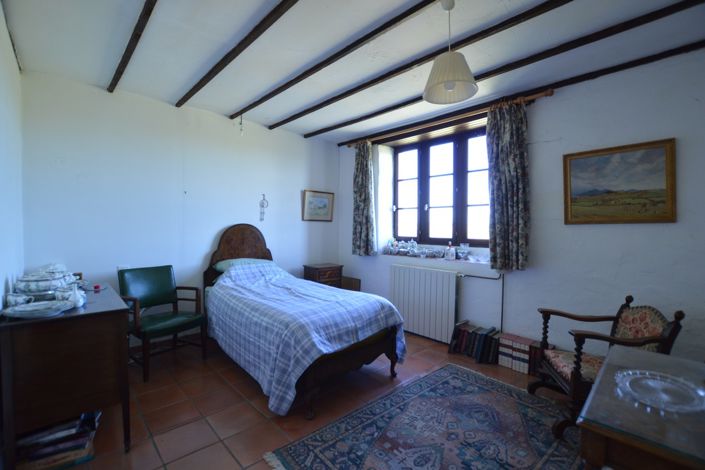 Image No.17-4 Bed Property for sale