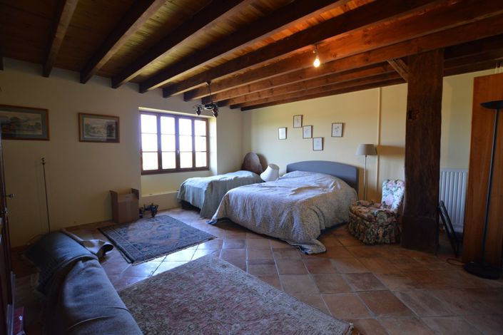 Image No.21-4 Bed Property for sale