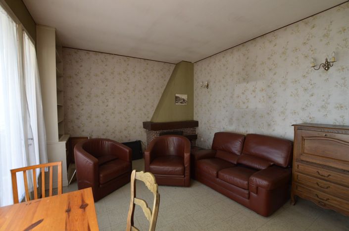 Image No.6-3 Bed Village House for sale