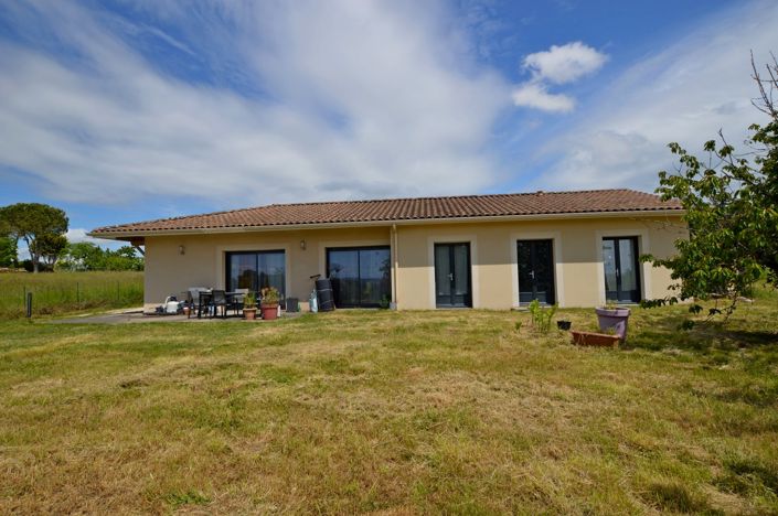 Image No.1-3 Bed Village House for sale