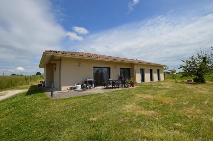 Image No.5-3 Bed Village House for sale