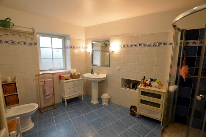 Image No.14-4 Bed Property for sale