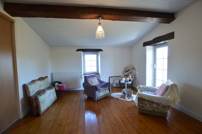 Image No.16-4 Bed Property for sale