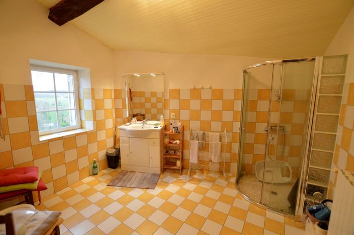 Image No.17-4 Bed Property for sale