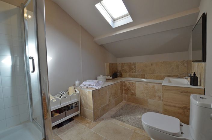 Image No.20-6 Bed Country House for sale