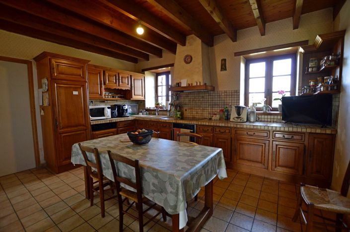 Image No.12-6 Bed Property for sale