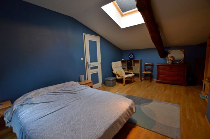 Image No.21-6 Bed Property for sale