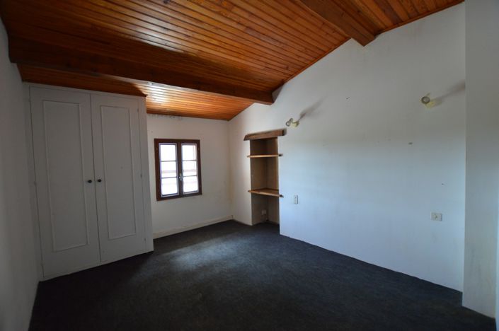 Image No.15-5 Bed Country House for sale