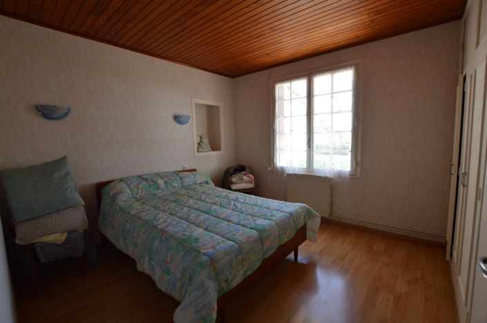 Image No.8-5 Bed Country House for sale