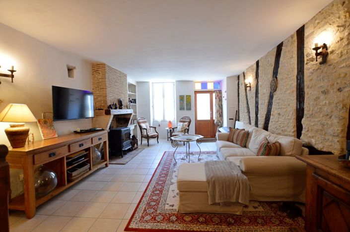 Image No.10-3 Bed Village House for sale