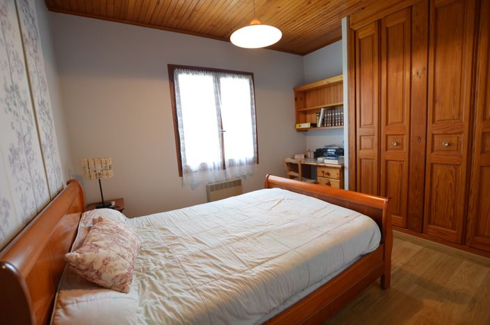 Image No.11-4 Bed Country House for sale