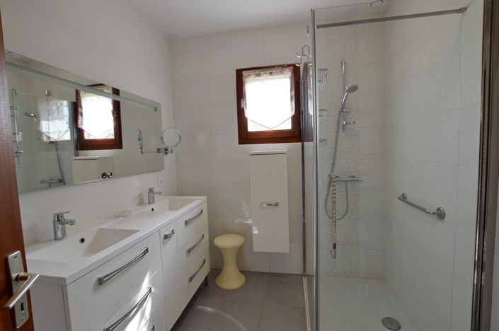 Image No.13-4 Bed Country House for sale