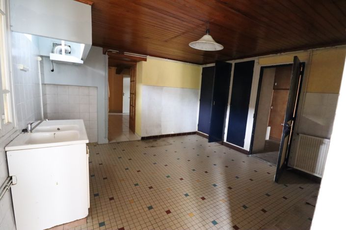 Image No.9-3 Bed Village House for sale