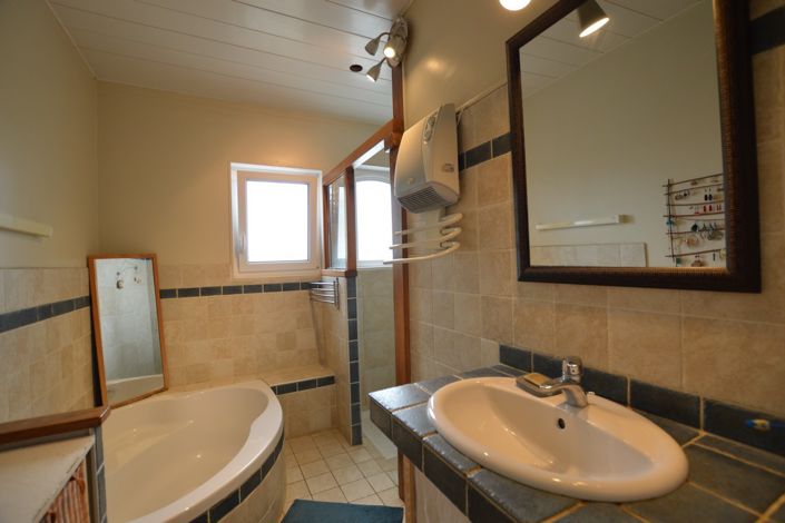 Image No.16-5 Bed Country House for sale