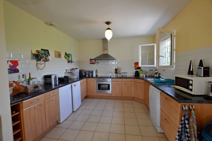 Image No.10-3 Bed Country House for sale