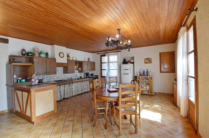 Image No.10-5 Bed Country House for sale