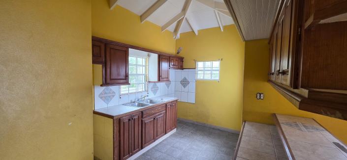 Image No.12-4 Bed House for sale