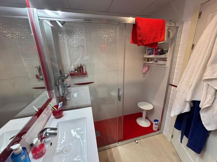 Image No.20-2 Bed Apartment for sale