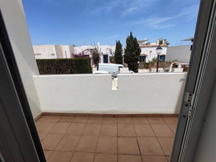 Image No.26-2 Bed Townhouse for sale