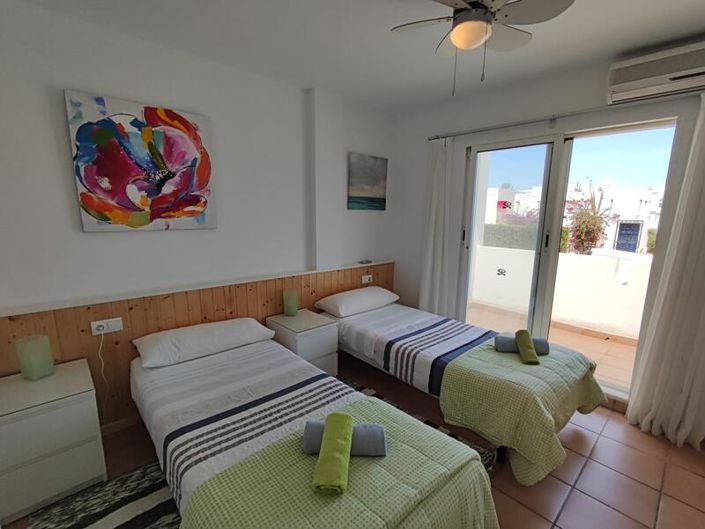 Image No.23-2 Bed Townhouse for sale