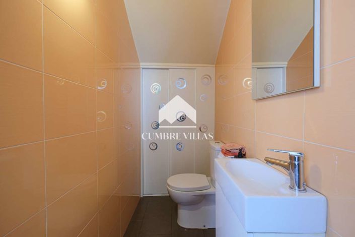 Image No.25-8 Bed Villa for sale