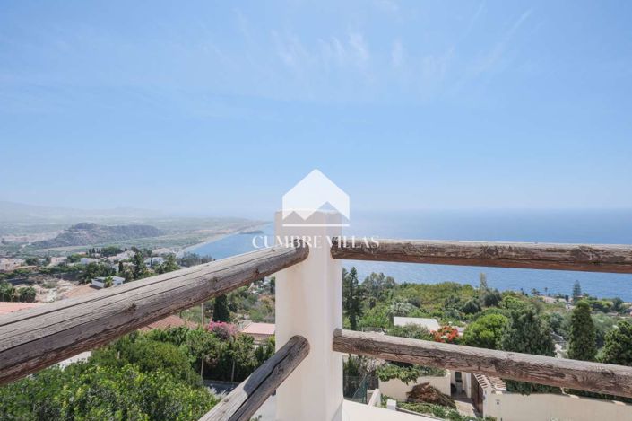 Image No.38-8 Bed Villa for sale