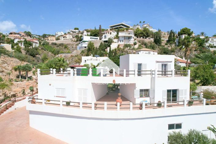 Image No.40-8 Bed Villa for sale