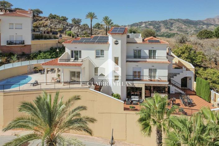 Image No.2-4 Bed Villa for sale