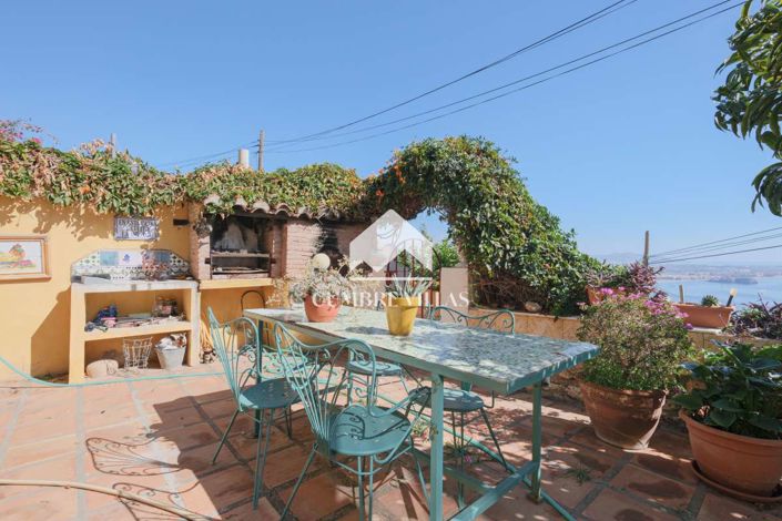 Image No.2-5 Bed Villa for sale