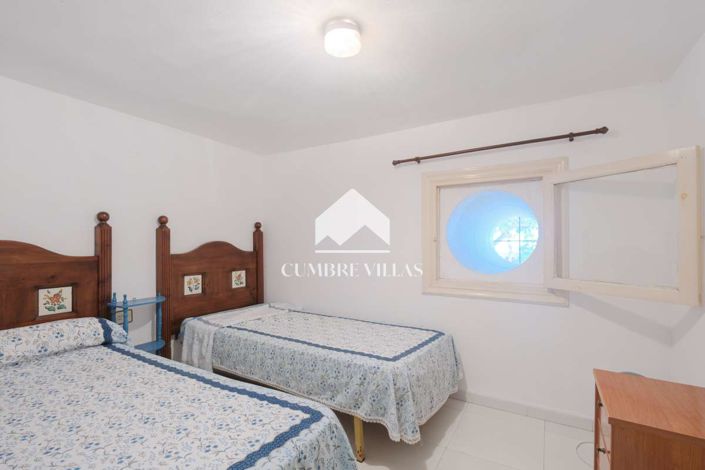 Image No.54-5 Bed Villa for sale