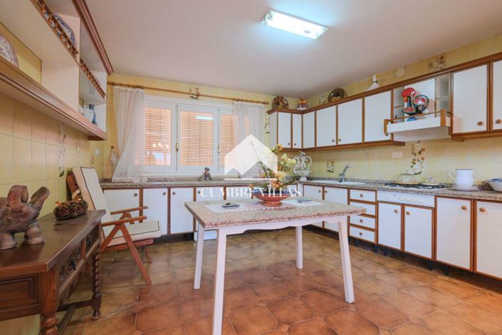 Image No.11-4 Bed Villa for sale