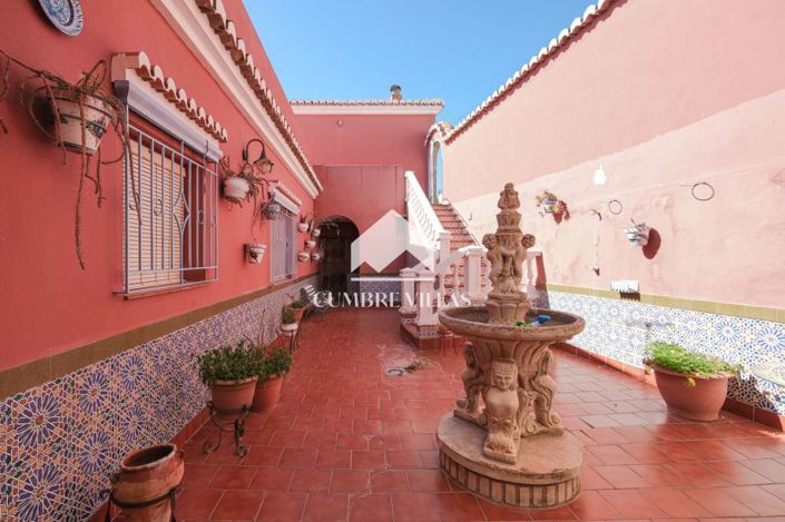 Image No.15-4 Bed Villa for sale