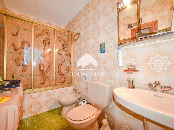 Image No.38-6 Bed Villa for sale