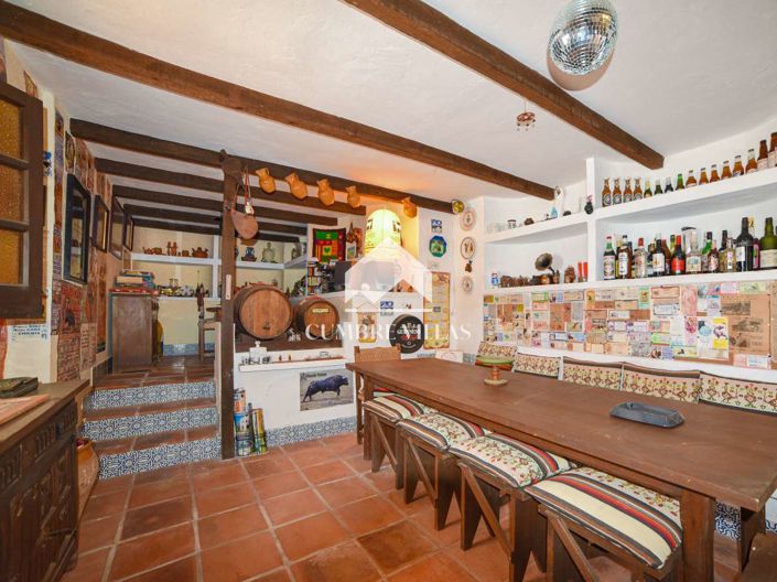 Image No.54-6 Bed Villa for sale